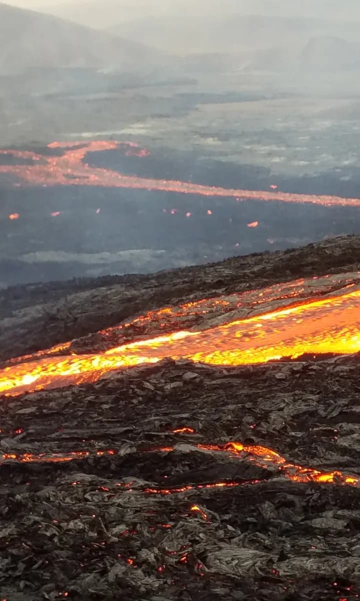 Volcano Run game background