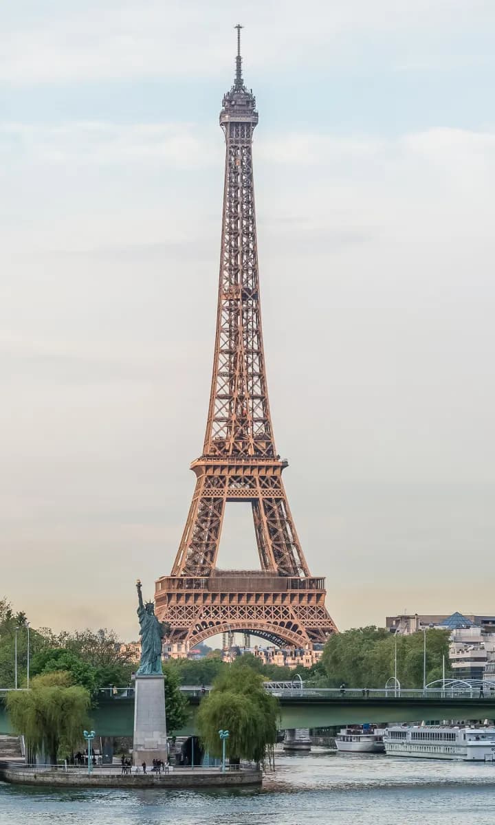 Paris Skyline game background
