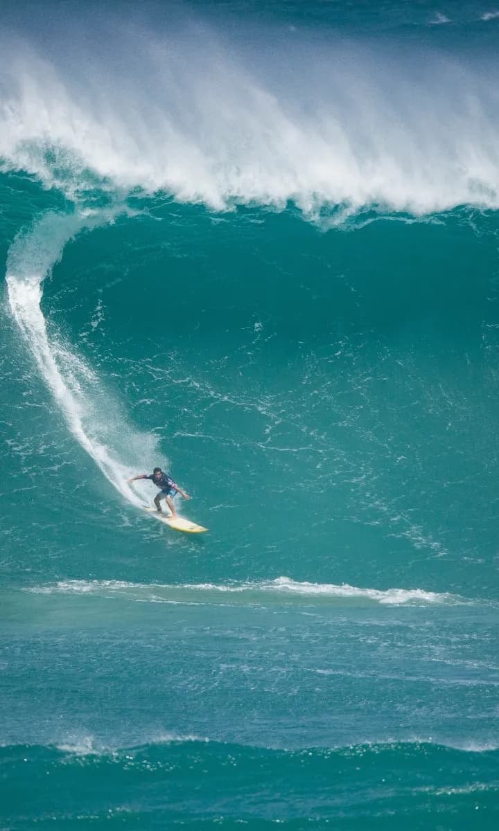 Big Wave game background